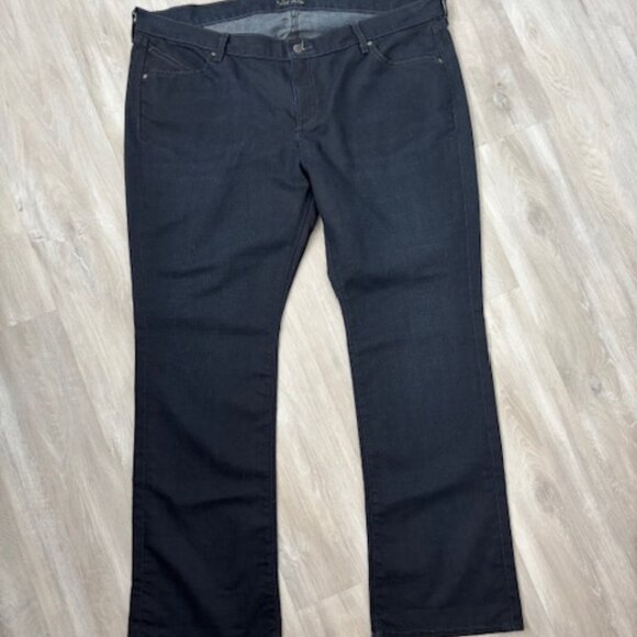 Old Navy 'The Diva' Bootcut Denim size - 20 - Picture 2 of 6